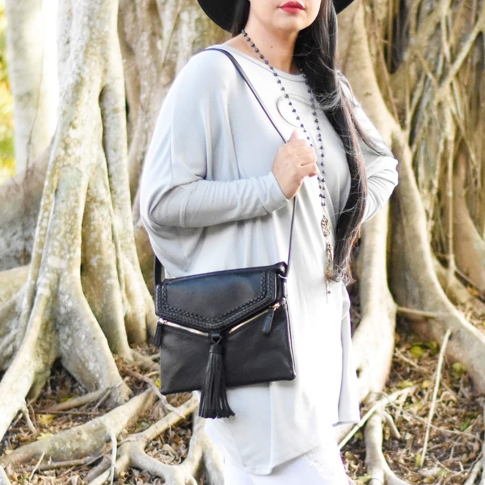 Braided BLACK Shoulder Bag - Picture 7 of 8